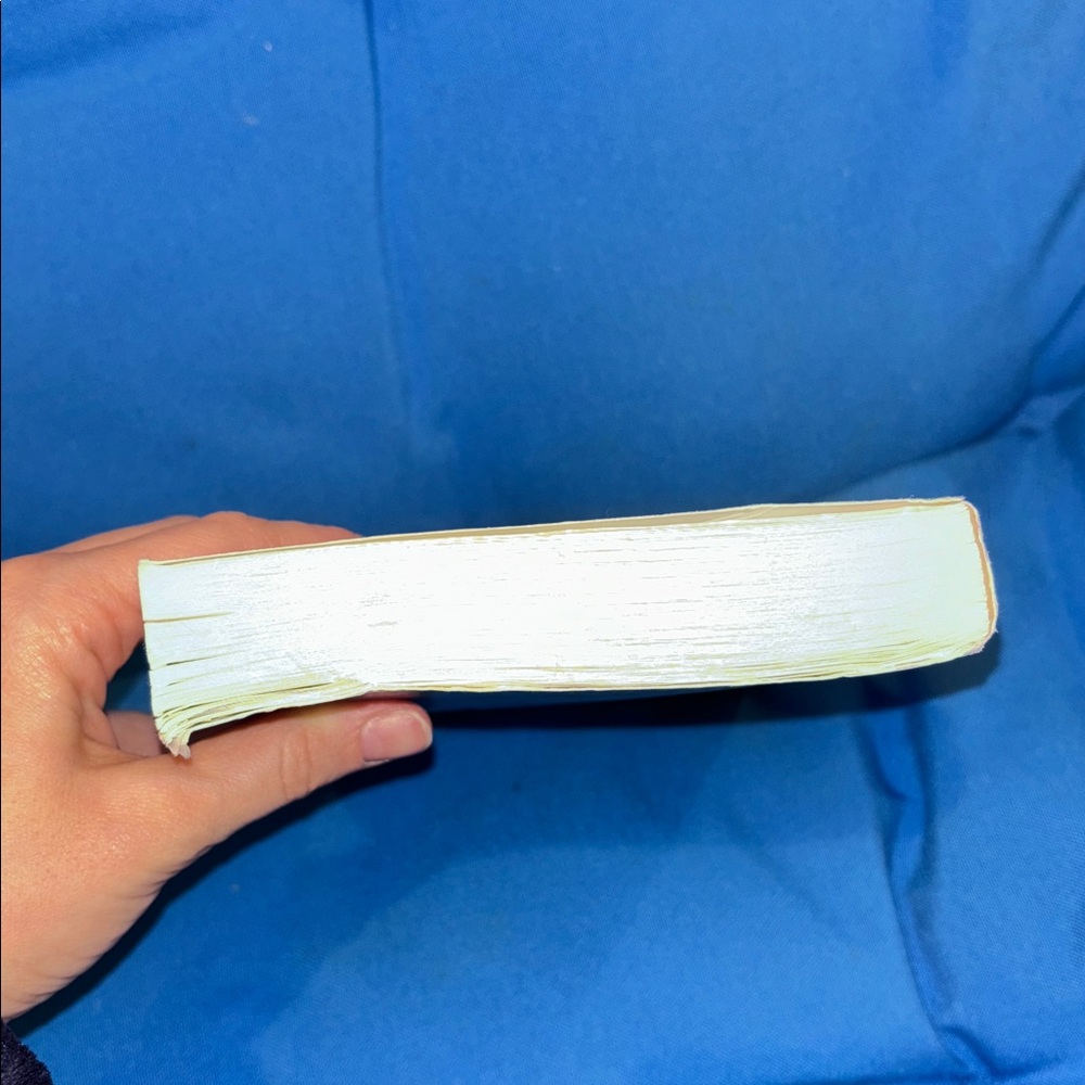 Disney Deep Blue Rogue Wave By Jennifer Donnelly Book 1 And 2 Soft Cover NWOTS - Picture 9 of 16